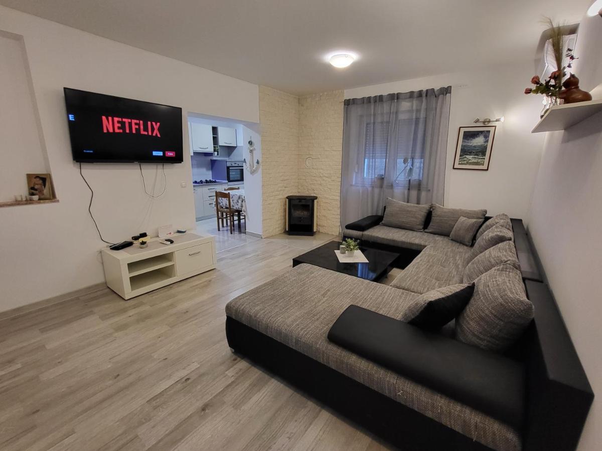 E&A Apartment Baska Voda Exterior photo